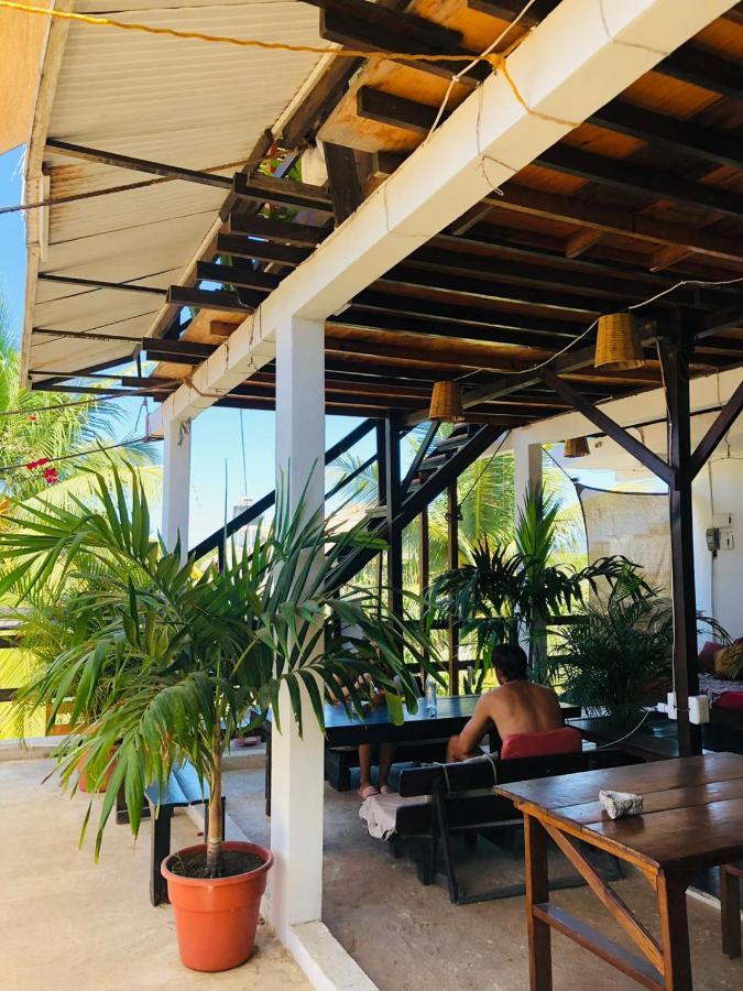 Chaak Hostel ปูแอร์โตเอสกอนดิโด ภายนอก รูปภาพ