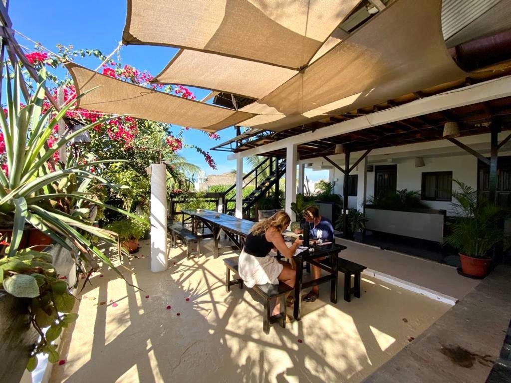 Chaak Hostel ปูแอร์โตเอสกอนดิโด ภายนอก รูปภาพ