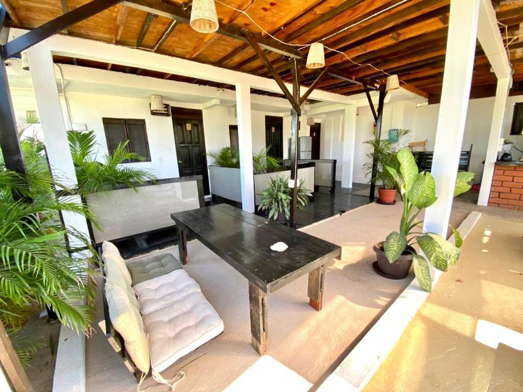 Chaak Hostel ปูแอร์โตเอสกอนดิโด ภายนอก รูปภาพ
